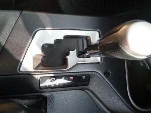 Toyota RAV4 2.2D-4D AWD VX - Image 13