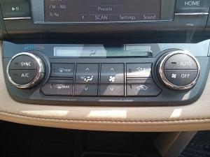 Toyota RAV4 2.2D-4D AWD VX - Image 15