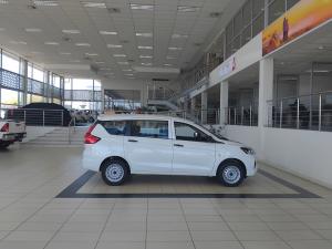 Toyota Rumion 1.5 S - Image 3