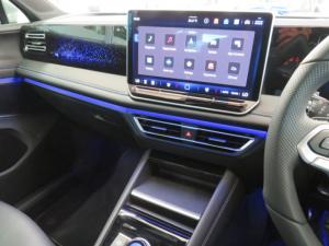 Volkswagen Tiguan 2.0 TDI R-LINE 4M DSG - Image 10