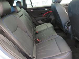 Volkswagen Tiguan 2.0 TDI R-LINE 4M DSG - Image 8