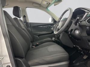 Mahindra KUV 100 1.2 K2+ NXT - Image 14