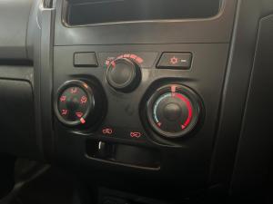 Isuzu D-MAX 250C Fleetside S/C - Image 15