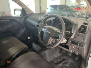 Isuzu D-MAX 250C Fleetside S/C - Image 8