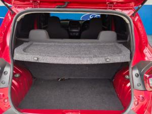 Renault Kwid 1.0 Life - Image 10