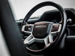 Land Rover Defender 110 D300 X-Dynamic SE - Image 11