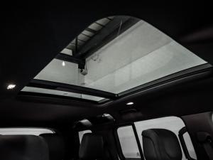 Land Rover Defender 110 D300 X-Dynamic SE - Image 19