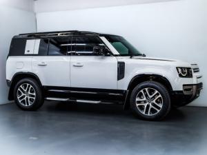 Land Rover Defender 110 D300 X-Dynamic SE - Image 2