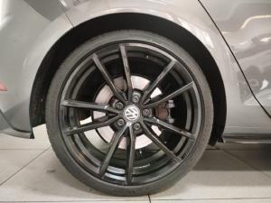 Volkswagen Golf R - Image 14
