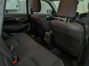 Toyota Urban Cruiser 1.5 XR manual - Image 7
