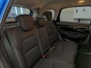 Toyota Urban Cruiser 1.5 XR manual - Image 8