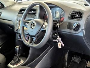Volkswagen Polo Vivo hatch 1.6 Comfortline auto - Image 11