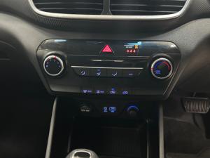 Hyundai Tucson 2.0 Premium auto - Image 16