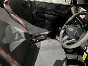 Hyundai Grand i10 1.0 Premium hatch - Image 8
