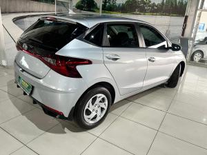 Hyundai i20 1.2 Motion - Image 2