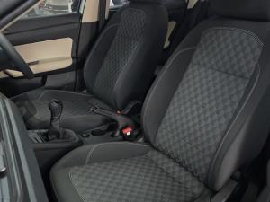 Volkswagen Polo sedan 1.6 manual - Image 8