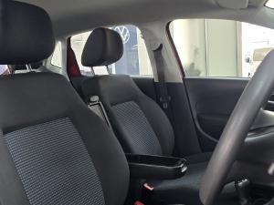 Volkswagen Polo Vivo hatch 1.4 Comfortline - Image 16