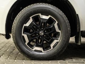 Nissan Navara 2.5DDTi double cab LE Plus - Image 9