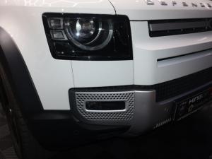 Land Rover Defender 110 P400 SE - Image 4