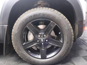 Land Rover Defender 110 P400 SE - Image 5