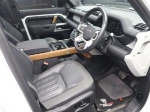 Land Rover Defender 110 P400 SE - Image 7