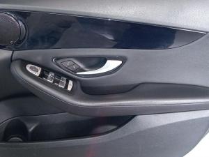 Mercedes-Benz C-Class C180 - Image 20