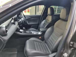 Alfa Romeo Tonale 1.5T Hybrid Speciale - Image 10