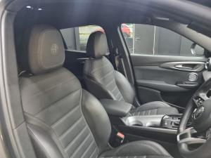 Alfa Romeo Tonale 1.5T Hybrid Speciale - Image 17