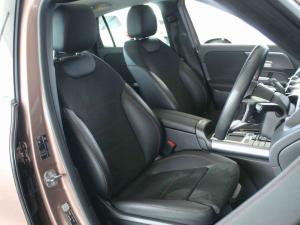 Mercedes-Benz GLA GLA200d Progressive - Image 13