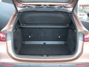 Mercedes-Benz GLA GLA200d Progressive - Image 20