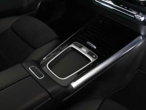 Mercedes-Benz GLA GLA200d Progressive - Image 21