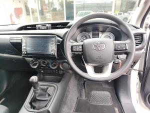 Toyota Hilux 2.4GD-6 single cab Raider manual - Image 6