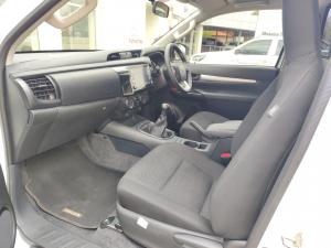 Toyota Hilux 2.4GD-6 single cab Raider manual - Image 7