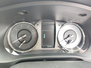 Toyota Hilux 2.4GD-6 single cab Raider manual - Image 11