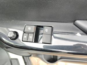 Toyota Hilux 2.4GD-6 single cab Raider manual - Image 24
