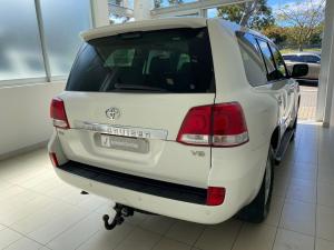 Toyota Land Cruiser 200 4.7 V8 VX - Image 2