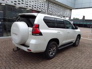 Toyota Land Cruiser Prado 2.8GD VX-L - Image 2