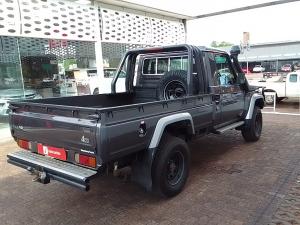 Toyota Land Cruiser 79 4.5D-4D LX V8 single cab - Image 2
