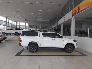 Toyota Hilux 2.8GD-6 double cab 4x4 Raider auto - Image 3