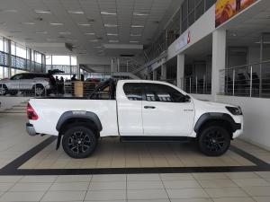 Toyota Hilux 2.8GD-6 Xtra cab 4x4 Legend manual - Image 3