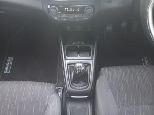 Toyota Rumion 1.5 TX manual - Image 12