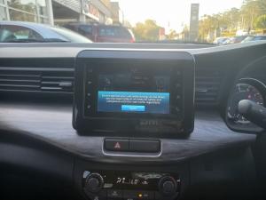 Toyota Rumion 1.5 TX manual - Image 13