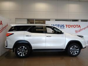 Toyota Fortuner 2.8GD-6 4x4 VX - Image 3