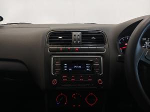 Volkswagen Polo Vivo hatch 1.6 Comfortline auto - Image 12