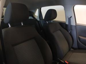 Volkswagen Polo Vivo hatch 1.6 Comfortline auto - Image 14