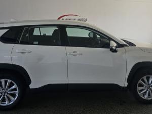 Toyota Corolla Cross 1.8 Xi - Image 3
