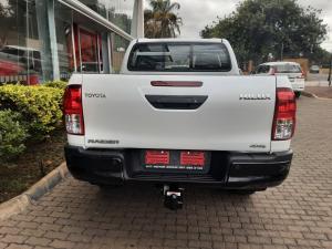Toyota Hilux 2.4 GD-6 Raider 4X4 automaticD/C - Image 5