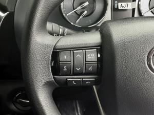 Toyota Hilux 2.4 GD-6 Raider 4X4 automaticD/C - Image 9