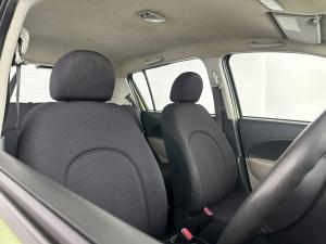 Daihatsu Sirion 1.3i automatic - Image 13