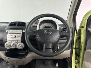 Daihatsu Sirion 1.3i automatic - Image 6